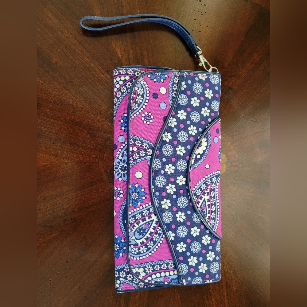 Vera Bradley Organizer Clutch Wristlet XL Retired Boysenberry NWT